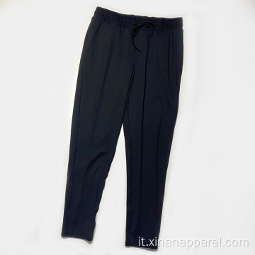 Pantaloni sportivi da jogging in nylon elasticizzato da uomo all&#39;ingrosso